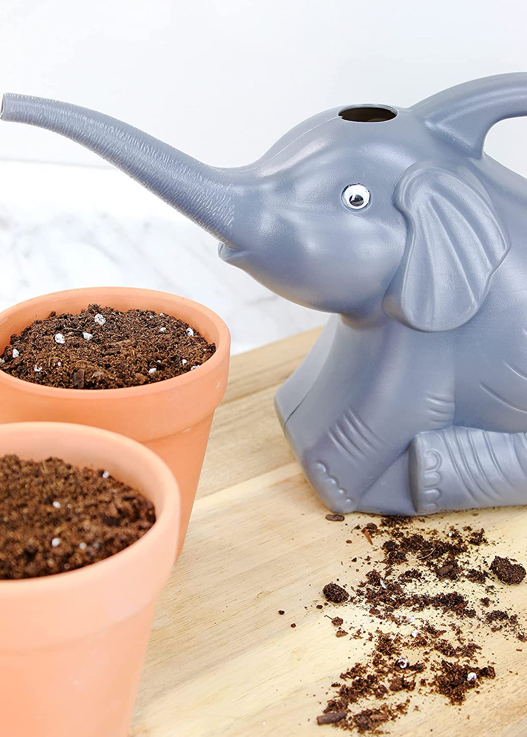 Elephant Watering Can w/Real Eyes (Case of 24) - SH_371_CASE